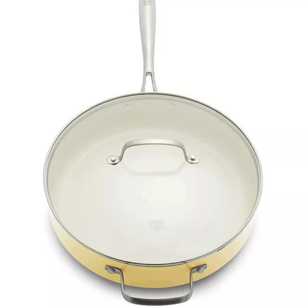 مقلاة مغطاة بيدين جانبيتين بلون الاصفر – green pan