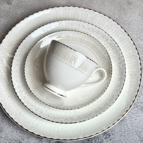 طقم سفره 60 قطعه – MA04