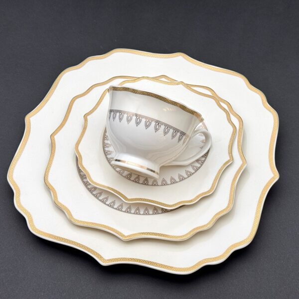 طقم سفره 62 قطعه – H2701