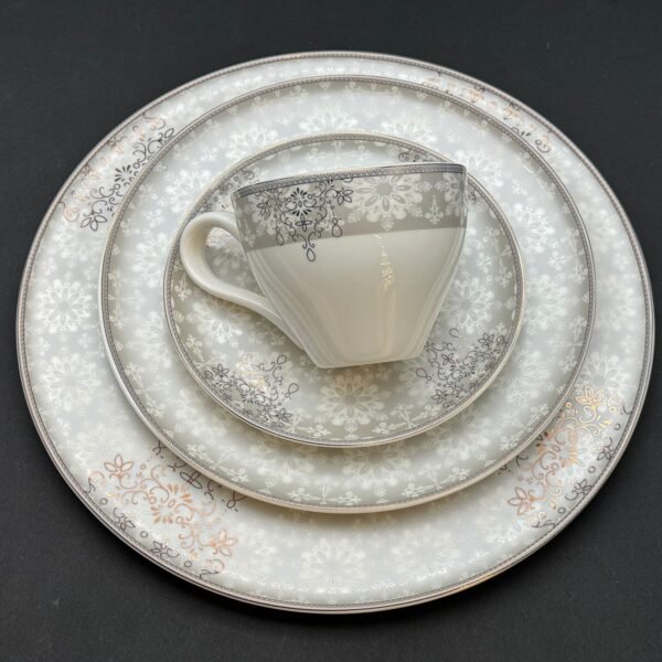 طقم سفره 62 قطعه ماليزي – 4199G